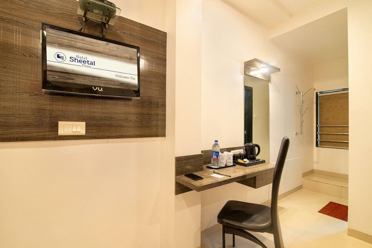 Hotel Sheetal Plaza Surat Bagian luar foto
