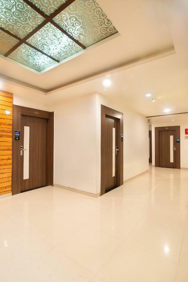 Hotel Sheetal Plaza Surat Bagian luar foto