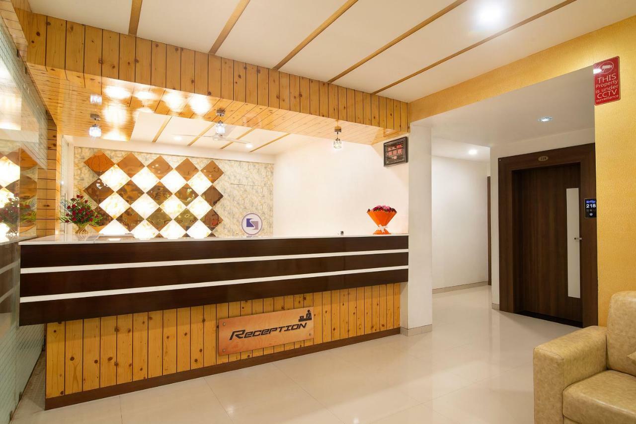 Hotel Sheetal Plaza Surat Bagian luar foto