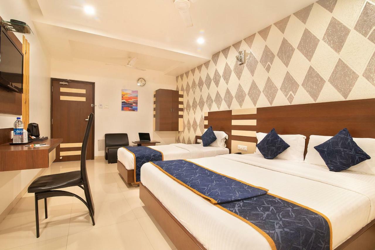 Hotel Sheetal Plaza Surat Bagian luar foto
